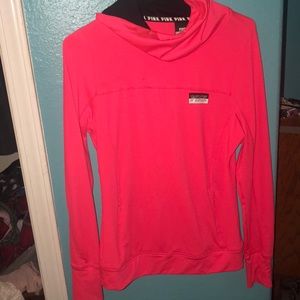 VS Ultimate PINK active top